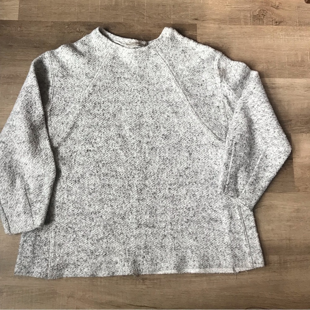 Zara trafaluc size small sweater